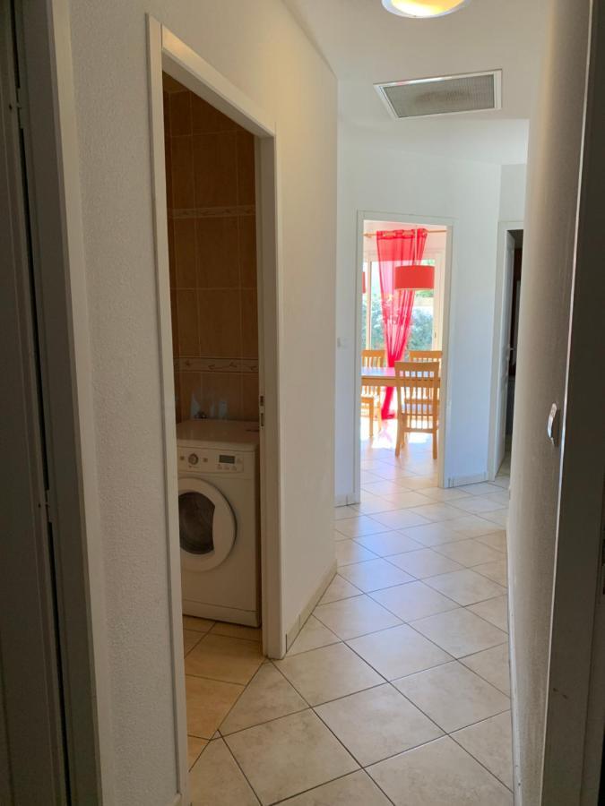 Residence La Pinede Ле Баркарес Экстерьер фото
