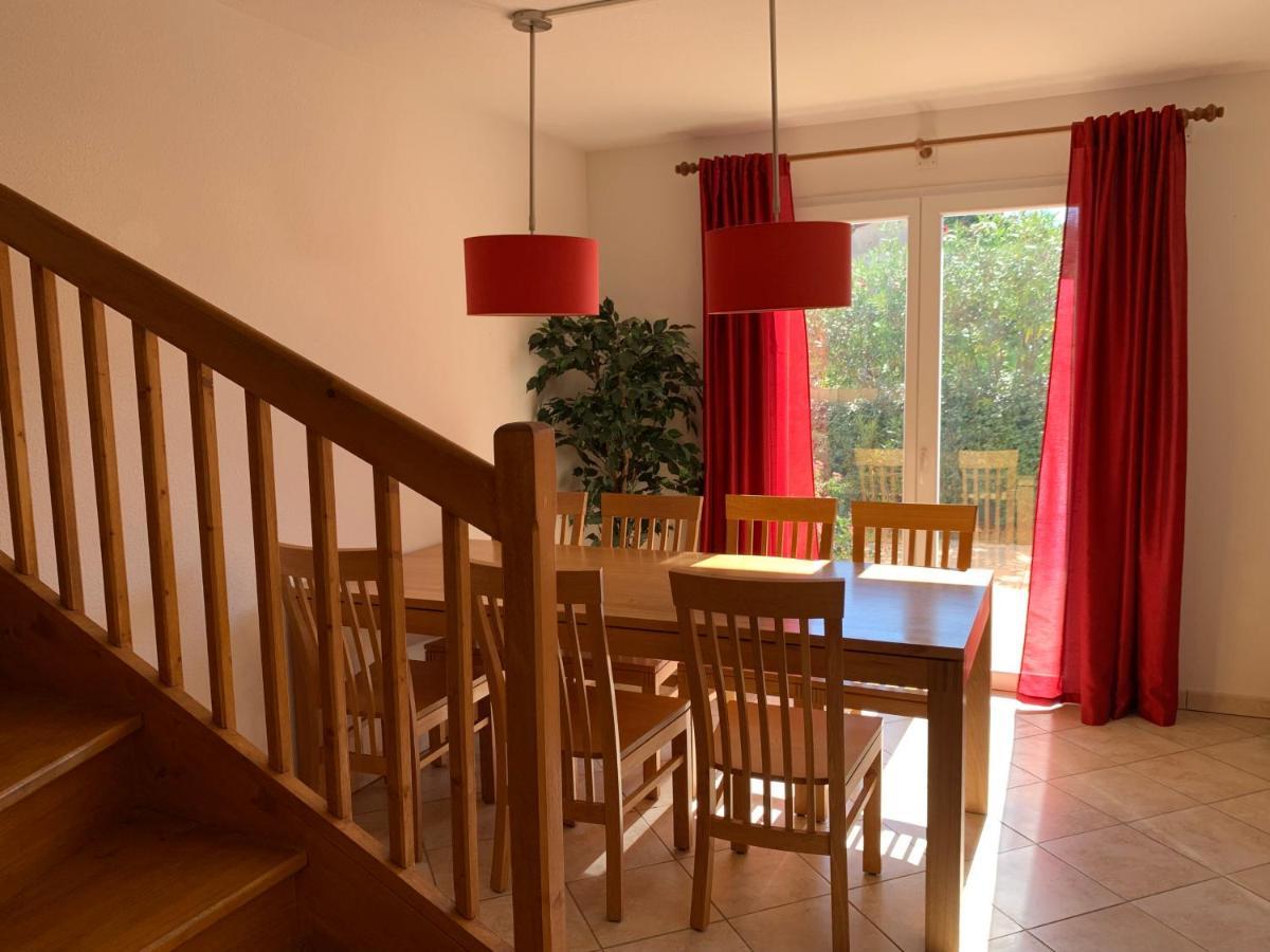Residence La Pinede Ле Баркарес Экстерьер фото
